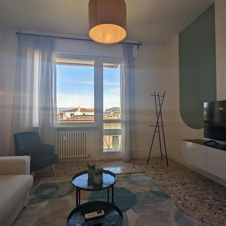 Appartamento Big House-Private Parking-12" Walk From The Arena Verona Esterno foto